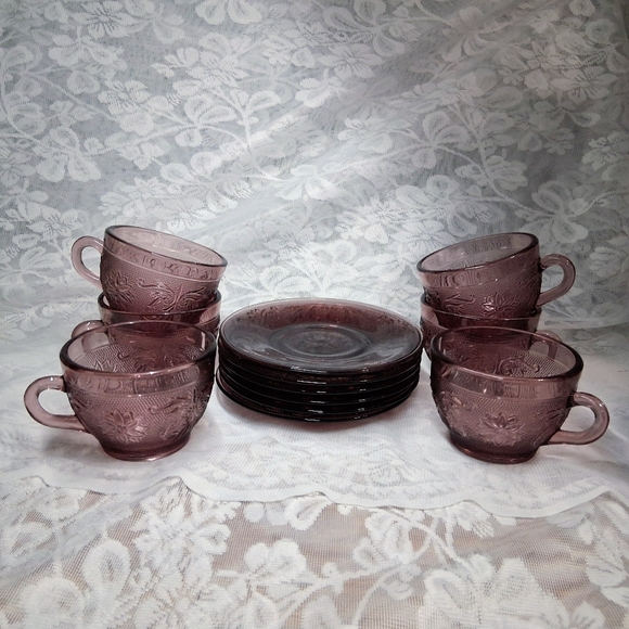 Vintage Tiara Indiana Glass Plum Amethyst Teacup & Saucer 6 Sets Sandwich 1970s - Picture 5 of 12